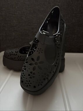 Melissa Kickoff Lace Floral Cutout Mary Jane Platform Shoe